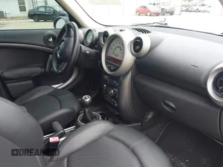 2012 MINI Countryman S with VIN WMWZC3C56CWM27592, listed as a IAAI auction lot 42175396 with 147,600 mi miles and . Bid and sale history available at DreamBid. Image 5.