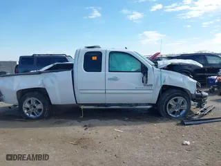 2012 Chevrolet Silverado 1500 LT with VIN 1GCRCSE06CZ138953, listed as a IAAI auction lot 41421246 with 1 mi miles. Bid and sale history available at carsss.com. Image 13.