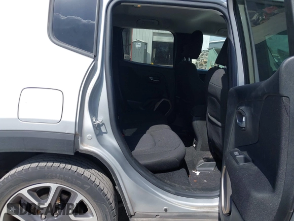 2017 Jeep Renegade Latitude with VIN ZACCJABB6HPG33008, listed as a IAAI auction lot 42541485 with 84,469 mi miles and . Bid and sale history available at DreamBid. Image 8.