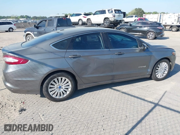 2013 Ford Fusion SE Hybrid with VIN 3FA6P0LU8DR161079, listed as a IAAI auction lot 42064615 with 232,448 mi miles. Bid and sale history available at carsss.com. Image 4.