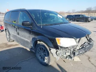 2015 Dodge Grand Caravan R/T with VIN 2C4RDGEG1FR593134, listed as a IAAI auction lot 41704376 with 150,324 mi miles. Bid and sale history available at carsss.com. Image 1.