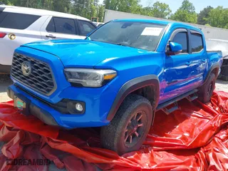 2020 Toyota Tacoma 4WD SR5 with VIN 3TMCZ5AN4LM301608, listed as a IAAI auction lot 41096135 with 1 mi miles. Bid and sale history available at carsss.com. Image 2.