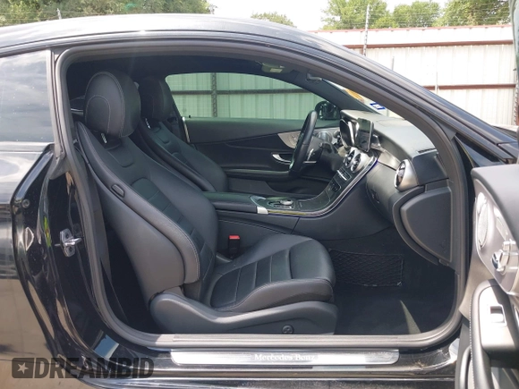 2019 Mercedes-Benz C 300 с VIN WDDWJ8DBXKF827124, выставлен на аукционе IAAI как лот 42391477 с пробегом 72 546 миль миль и . История ставок и продаж доступна на DreamBid. Изображение 5.