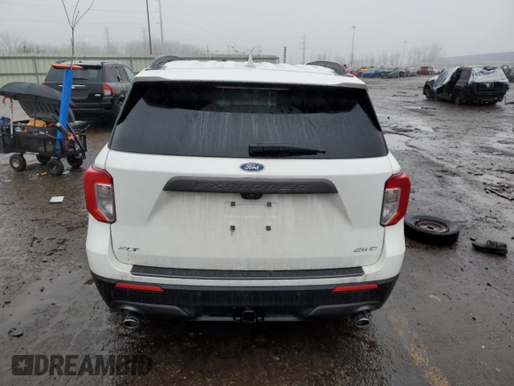 2024 Ford Explorer XLT with VIN 1FMSK8DH6RGA56655, listed as a Copart auction lot 42824575 with 18,789 mi miles and Clean Title. Bid and sale history available at carsss.com. Image 6.