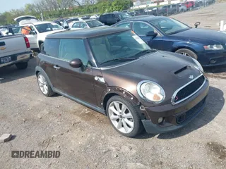 2011 MINI Hardtop S with VIN WMWSV3C5XBTY14285, listed as a IAAI auction lot 42035836 with 111,479 mi miles and . Bid and sale history available at DreamBid. Image 1.