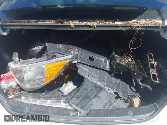 2014 Hyundai Sonata SE with VIN 5NPEC4AC0EH875408, listed as a IAAI auction lot 41913833 with 87,001 mi miles and . Bid and sale history available at DreamBid. Image 19.