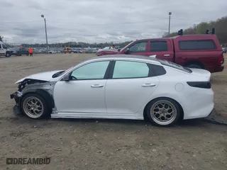 2018 Kia Optima S with VIN 5XXGT4L32JG241187, listed as a IAAI auction lot 41869628 with 88,038 mi miles. Bid and sale history available at carsss.com. Image 15.
