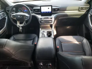 2022 Ford Explorer XLT with VIN 1FMSK8DHXNGB74217, listed as a Copart auction lot 45644885 with 27,818 mi miles and Salvage Title. Bid and sale history available at carsss.com. Image 8.