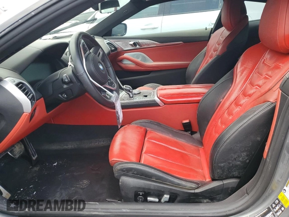 2024 BMW 8 Series M850i xDrive z VIN WBABC4C0XRCN56084, wystawiony jako Copart lot #86747974 z przebiegiem Nie podano mil oraz Szkody całkowita. Historia ofert i sprzedaży dostępna na DreamBid. Obrazek 7.