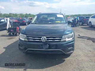 2018 Volkswagen Tiguan SEL z VIN 3VV2B7AX0JM047200, wystawiony jako IAAI lot #42221523 z przebiegiem 108 753 mil mil oraz . Historia ofert i sprzedaży dostępna na DreamBid. Obrazek 12.
