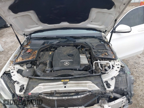 2015 Mercedes-Benz C 300 with VIN 55SWF4JB0FU085110, listed as a IAAI auction lot 41878764 with 115,326 mi miles and . Bid and sale history available at carsss.com. Image 10.