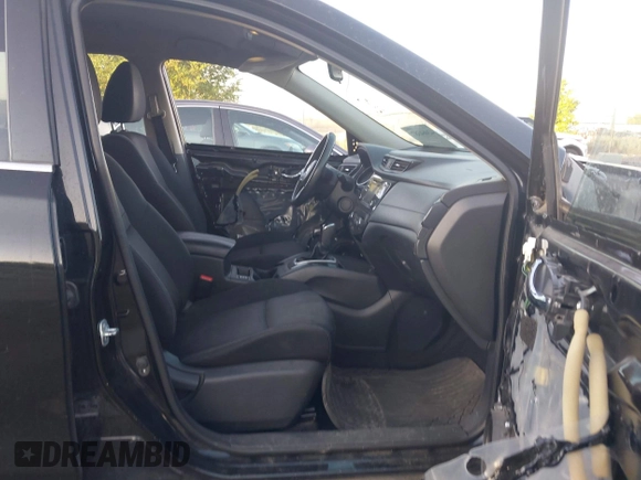 2017 Nissan Rogue SV with VIN KNMAT2MV4HP583222, listed as a IAAI auction lot 42464387 with 144,754 mi miles and . Bid and sale history available at DreamBid. Image 5.