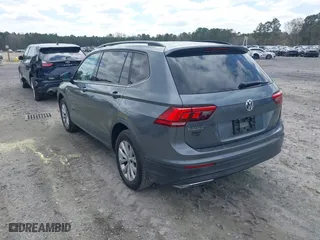 2018 Volkswagen Tiguan S with VIN 3VV1B7AX9JM088226, listed as a IAAI auction lot 41804141 with 68,026 mi miles. Bid and sale history available at carsss.com. Image 3.