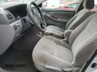 2005 Toyota Corolla CE z VIN 1NXBR32EX5Z418537, wystawiony jako Copart lot #51203525 z przebiegiem 259 459 mil mil oraz Czysty tytuł • Clean title. Historia ofert i sprzedaży dostępna na DreamBid. Obrazek 7.