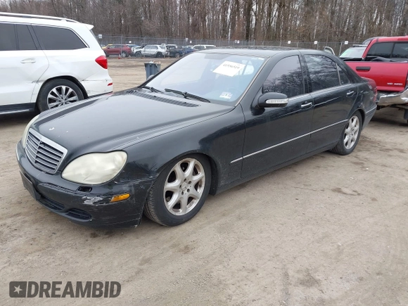 2005 Mercedes-Benz S-Class 4.3L with VIN WDBNG83J15A442273, listed as a IAAI auction lot 41556519 with 222,481 mi miles. Bid and sale history available at carsss.com. Image 2.