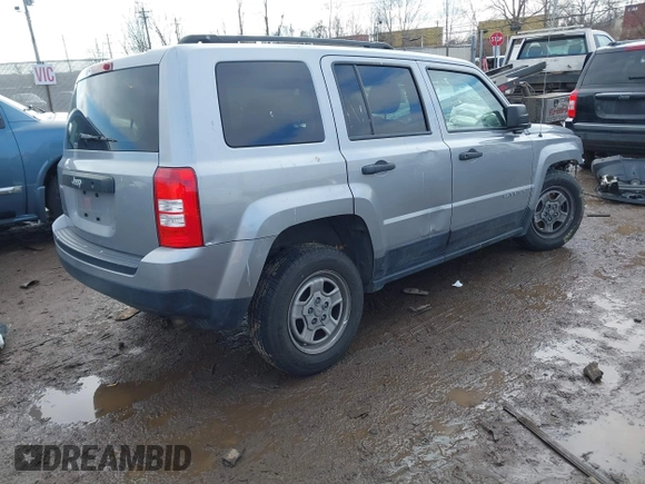 2017 Jeep Patriot Sport with VIN 1C4NJPBA5HD209935, listed as a IAAI auction lot 41522830 with 58,724 mi miles. Bid and sale history available at carsss.com. Image 4.