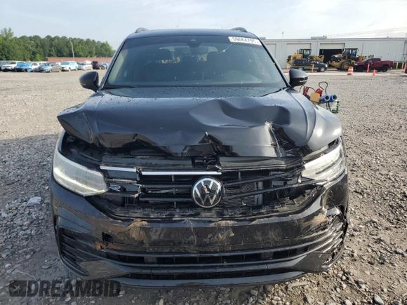 2024 Volkswagen Tiguan SE R-Line Black with VIN 3VVCB7AX9RM000859, listed as a Copart auction lot 59664795 with 35,569 mi miles and Salvage title. Bid and sale history available at DreamBid. Image 5.