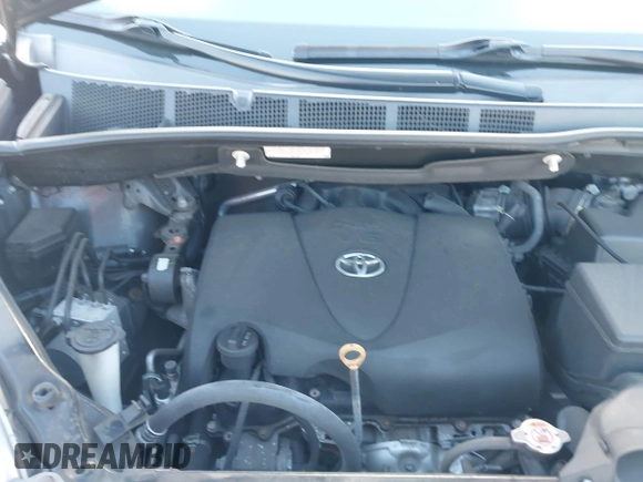 2020 Toyota Sienna XLE z VIN 5TDDZ3DC7LS244873, wystawiony jako IAAI lot #41941263 z przebiegiem 93 545 mil mil oraz . Historia ofert i sprzedaży dostępna na DreamBid. Obrazek 10.