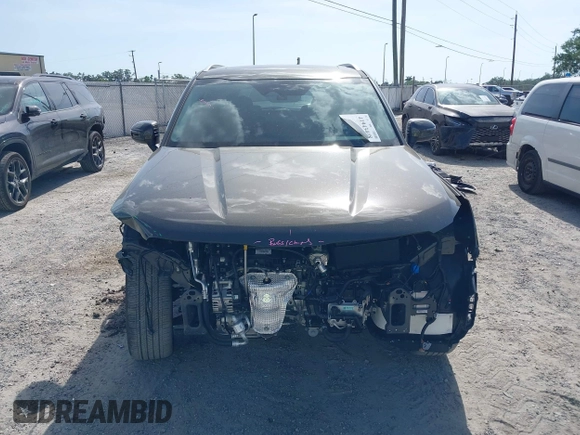 2025 Kia Telluride S with VIN 5XYP64GCXSG593593, listed as a IAAI auction lot 41943448 with 912 mi miles and . Bid and sale history available at DreamBid. Image 13.