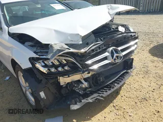 2019 Mercedes-Benz C 300 with VIN 55SWF8EB2KU316763, listed as a IAAI auction lot 42072583 with 61,664 mi miles and . Bid and sale history available at carsss.com. Image 6.