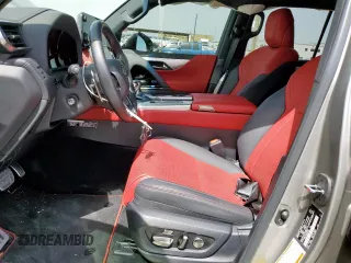 2023 Lexus LX 600 F Sport z VIN JTJMB7CX3P4031126, wystawiony jako Copart lot #57044555 z przebiegiem 7 763 mil mil oraz Szkoda całkowita • Salvage title. Historia ofert i sprzedaży dostępna na DreamBid. Obrazek 7.