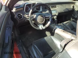 2011 Chevrolet Camaro 2LT z VIN 2G1FC1ED4B9193354, wystawiony jako Copart lot #57403725 z przebiegiem 255 443 mil mil oraz Szkoda całkowita • Salvage title. Historia ofert i sprzedaży dostępna na DreamBid. Obrazek 8.