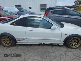 1998 Acura Integra GS-R with VIN JH4DC2394WS005633, listed as a IAAI auction lot 42595898 with 211,560 mi miles and . Bid and sale history available at DreamBid. Image 12.