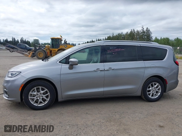 2021 Chrysler Pacifica Touring L with VIN 2C4RC1BG3MR552828, listed as a IAAI auction lot 42207838 with 67,917 mi miles and . Bid and sale history available at DreamBid. Image 14.