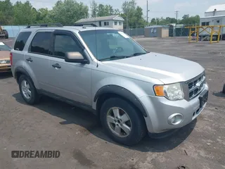 2012 Ford Escape XLT с VIN 1FMCU9D78CKC23081, выставлен на аукционе IAAI как лот 42492404 с пробегом 193 594 миль миль и . История ставок и продаж доступна на DreamBid. Изображение 1.