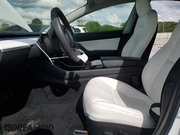 2019 Tesla Model 3 Mid Range z VIN 5YJ3E1EA5KF480188, wystawiony jako Copart lot #53817545 z przebiegiem 121 846 mil mil oraz Szkoda całkowita • Salvage title. Historia ofert i sprzedaży dostępna na DreamBid. Obrazek 7.