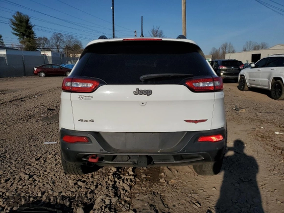2018 Jeep Cherokee Trailhawk with VIN 1C4PJMBB0JD512787, listed as a Copart auction lot 48319185 with 0 mi miles and Salvage Title. Bid and sale history available at carsss.com. Image 6.