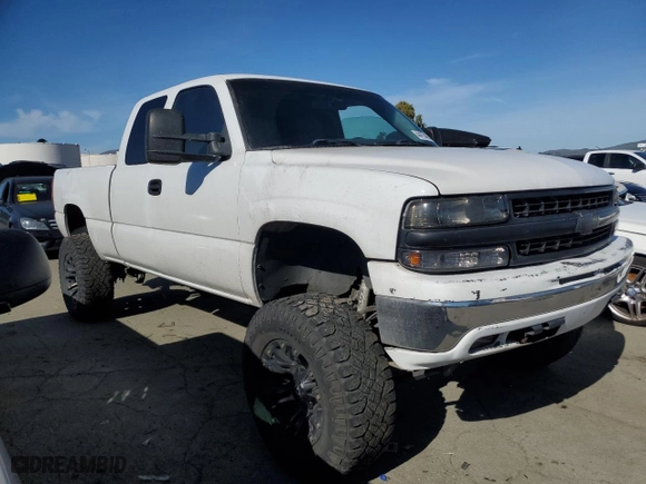 2000 Chevrolet Silverado 1500 LT with VIN 1GCEK19T1YE383285, listed as a Copart auction lot 50428675 with NaN miles and Salvage Title. Bid and sale history available at carsss.com. Image 4.