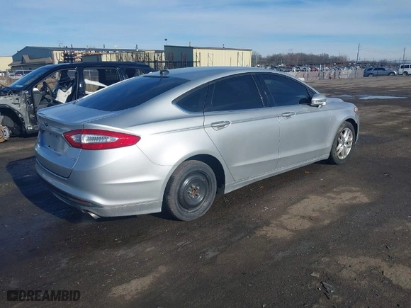 2013 Ford Fusion SE with VIN 3FA6P0H72DR200204, listed as a IAAI auction lot 41212133 with NaN miles. Bid and sale history available at carsss.com. Image 4.