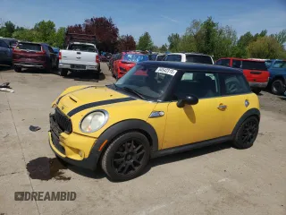 2008 MINI Hardtop S z VIN WMWMF73568TT93767, wystawiony jako Copart lot #54542315 z przebiegiem 147 930 mil mil oraz Szkoda całkowita • Salvage title. Historia ofert i sprzedaży dostępna na DreamBid. Obrazek 1.