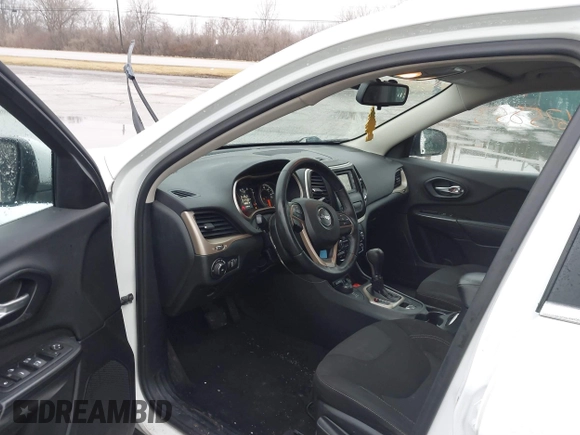 2016 Jeep Cherokee Latitude with VIN 1C4PJMCB3GW193834, listed as a IAAI auction lot 41675853 with 149,296 mi miles. Bid and sale history available at carsss.com. Image 5.