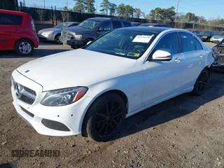 2018 Mercedes-Benz C 300 z VIN WDDWF4KB7JR351702, wystawiony jako IAAI lot #41979629 z przebiegiem 110 799 mil mil oraz . Historia ofert i sprzedaży dostępna na DreamBid. Obrazek 19.