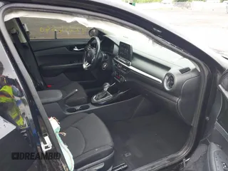 2019 Kia Forte S z VIN 3KPF34AD2KE016544, wystawiony jako IAAI lot #42254640 z przebiegiem 150 306 mil mil oraz . Historia ofert i sprzedaży dostępna na DreamBid. Obrazek 5.