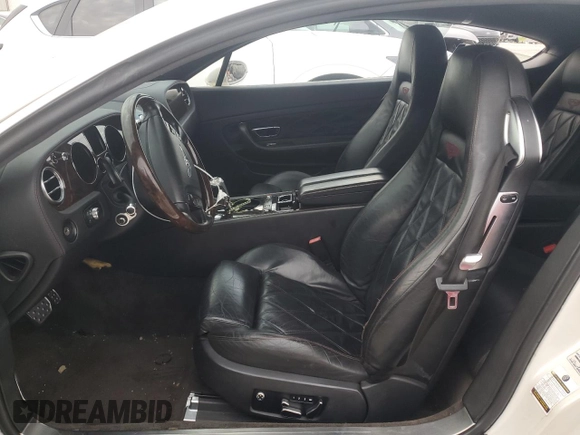 2007 Bentley Continental GT z VIN SCBCR73W77C040583, wystawiony jako Copart lot #72127694 z przebiegiem Nie podano mil oraz Czysty tytuł • Clean title. Historia ofert i sprzedaży dostępna na DreamBid. Obrazek 7.