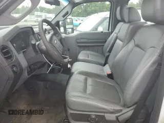 2015 Ford F-250 XL z VIN 1FTBF2A63FEB63792, wystawiony jako Copart lot #57988695 z przebiegiem 243 738 mil mil oraz Tytuł czysty. Historia ofert i sprzedaży dostępna na DreamBid. Obrazek 7.