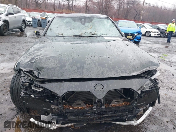 2024 BMW i4 M50 z VIN WBY33AW00RFS06591, wystawiony jako IAAI lot #41863252 z przebiegiem 15 260 mil mil oraz . Historia ofert i sprzedaży dostępna na DreamBid. Obrazek 12.