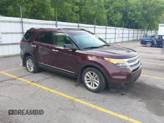 2011 Ford Explorer XLT z VIN 1FMHK8D89BGA15131, wystawiony jako IAAI lot #42463546 z przebiegiem 249 388 mil mil oraz . Historia ofert i sprzedaży dostępna na DreamBid. Obrazek 1.