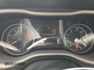 2016 Jeep Cherokee Sport z VIN 1C4PJMAB7GW269834, wystawiony jako Copart lot #63097645 z przebiegiem 30 703 mil mil oraz Szkoda całkowita • Salvage title. Historia ofert i sprzedaży dostępna na DreamBid. Obrazek 9.