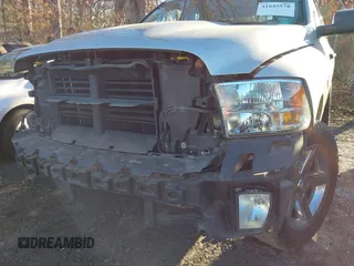 2018 Ram 1500 Tradesman z VIN 1C6RR7FT5JS186896, wystawiony jako IAAI lot #41645578 z przebiegiem 77 869 mil mil oraz . Historia ofert i sprzedaży dostępna na DreamBid. Obrazek 21.