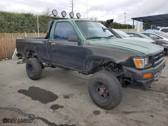 1995 Toyota 4WD Pickups DLX with VIN 4TARN01P2SZ325361, listed as a Copart auction lot 43755735 with 257,490 mi miles and Clean Title. Bid and sale history available at carsss.com. Image 4.