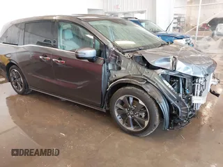 2024 Honda Odyssey Elite with VIN 5FNRL6H92RB037361, listed as a IAAI auction lot 40989243 with 15,636 mi miles. Bid and sale history available at carsss.com. Image 1.