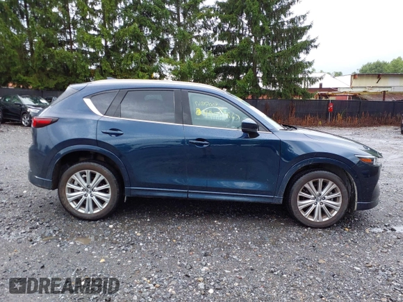 2023 Mazda CX-5 Signature with VIN JM3KFBXY4P0153335, listed as a IAAI auction lot 40053867 with 17,828 mi miles and . Bid and sale history available at carsss.com. Image 13.