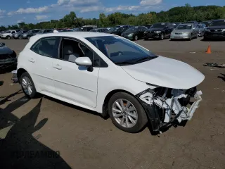 2023 Toyota Corolla Hatchback SE with VIN JTND4MBE9P3195753, listed as a Copart auction lot 67942474 with 28,789 mi miles and Salvage Title. Bid and sale history available at carsss.com. Image 4.