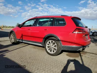 2018 Volkswagen Golf S z VIN 3VWH17AU1JM755809, wystawiony jako Copart lot #57363445 z przebiegiem 83 690 mil mil oraz Szkoda całkowita • Salvage title. Historia ofert i sprzedaży dostępna na DreamBid. Obrazek 2.