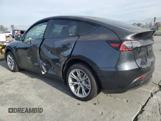 2024 Tesla Model Y Long Range with VIN 7SAYGDEE8RF089456, listed as a Copart auction lot 85521934 with 13,837 mi miles and Salvage title. Bid and sale history available at DreamBid. Image 2.