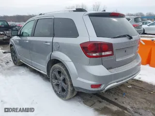 2019 Dodge Journey Crossroad with VIN 3C4PDCGG5KT700741, listed as a IAAI auction lot 41511060 with 101,273 mi miles. Bid and sale history available at carsss.com. Image 3.